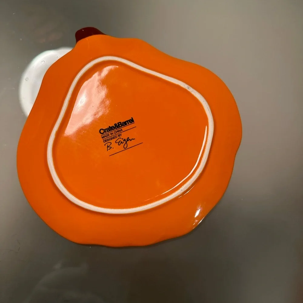 NWOT Crate & Barrel Pumpkin Tapas Plate